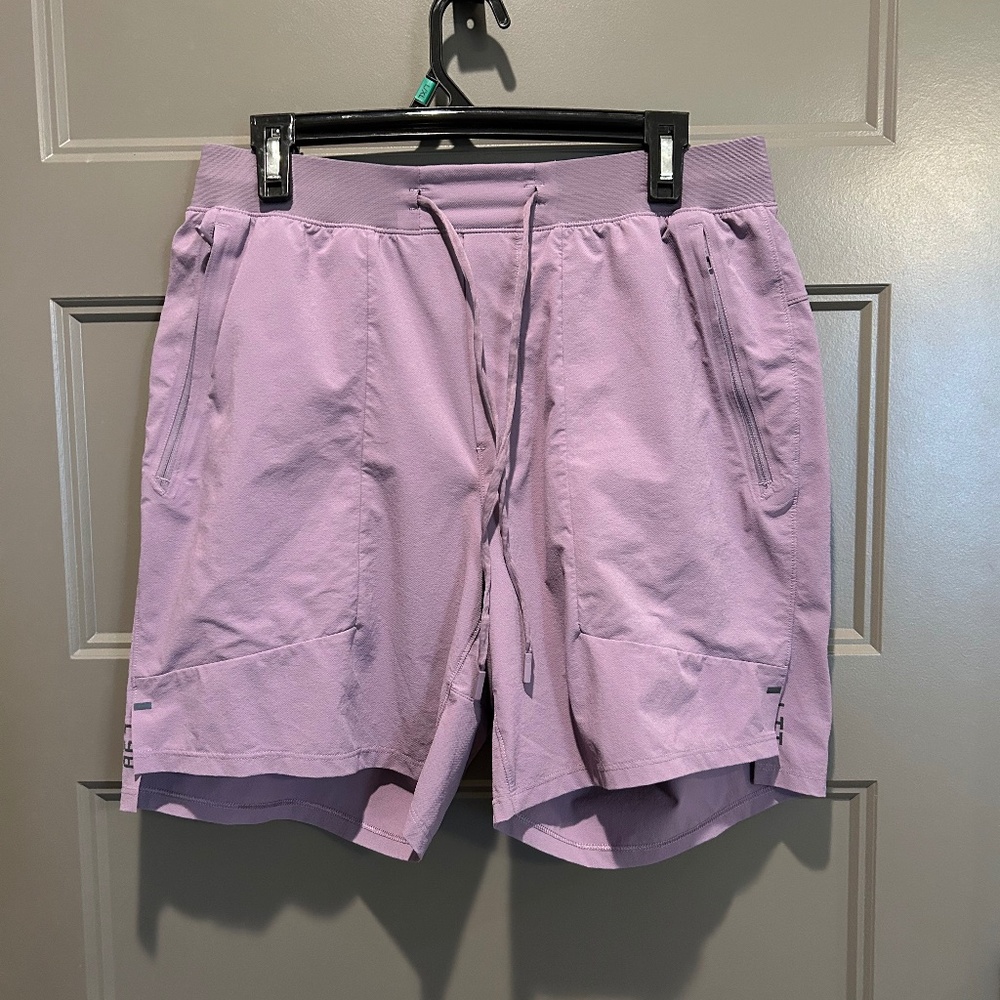 L Lululemon License to Train Men’s 7” Linerless